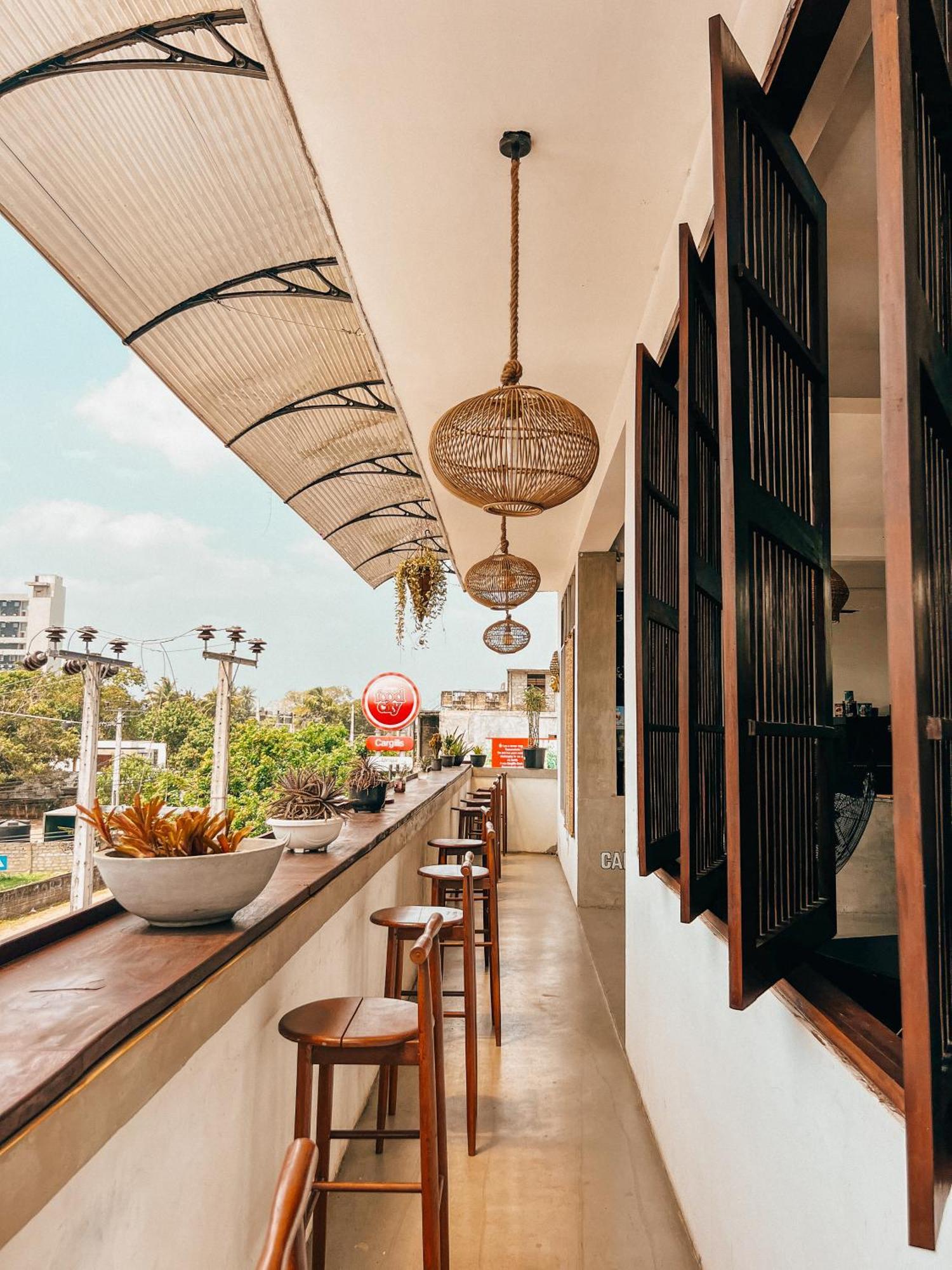 Yasis Surf Lodge ミリッサ エクステリア 写真